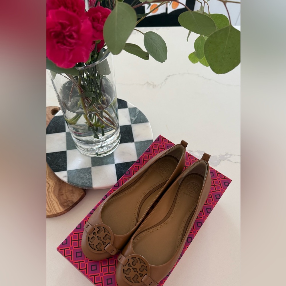 Tory Burch Brown Logo Flats